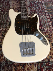 Mustang bass Olympic White MIJ - SOLD