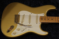 2004 MIM Fender Shoreline Gold Stratocaster. #MZ4112885